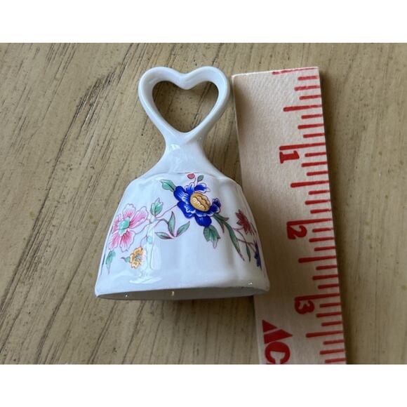 VTG BELL TEA Fine Bone GOLD China Heart Shaped Handle Floral Luxury Hammersley - Picture 3 of 7